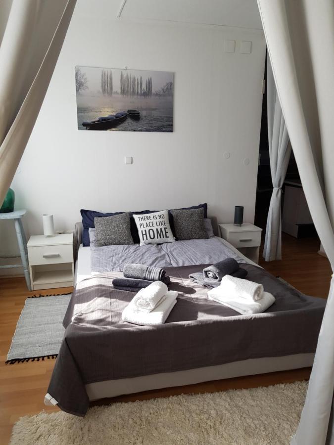 Apartman Atelier Karlovac Bagian luar foto
