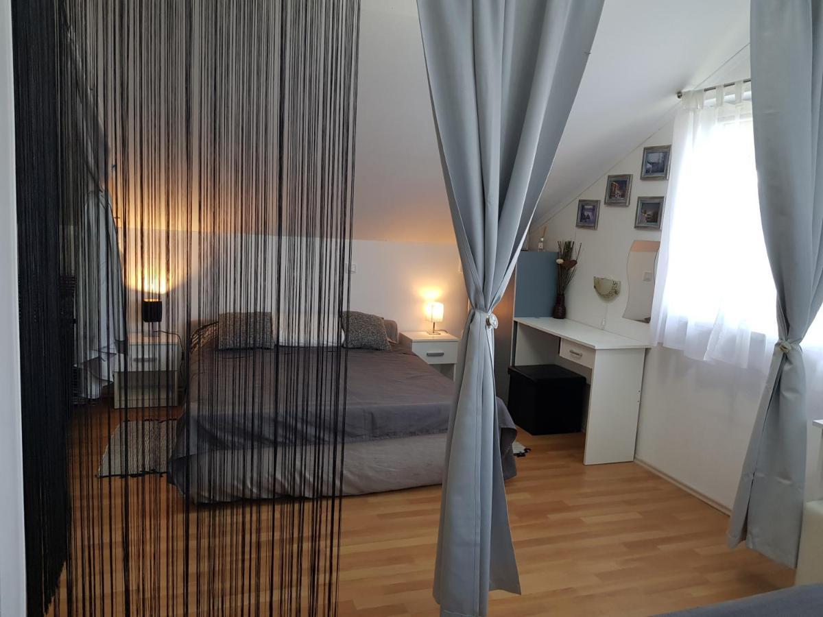 Apartman Atelier Karlovac Bagian luar foto