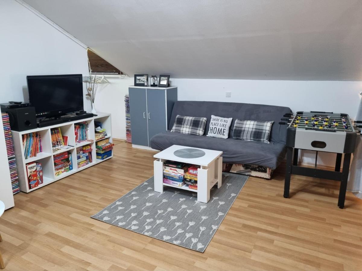 Apartman Atelier Karlovac Bagian luar foto